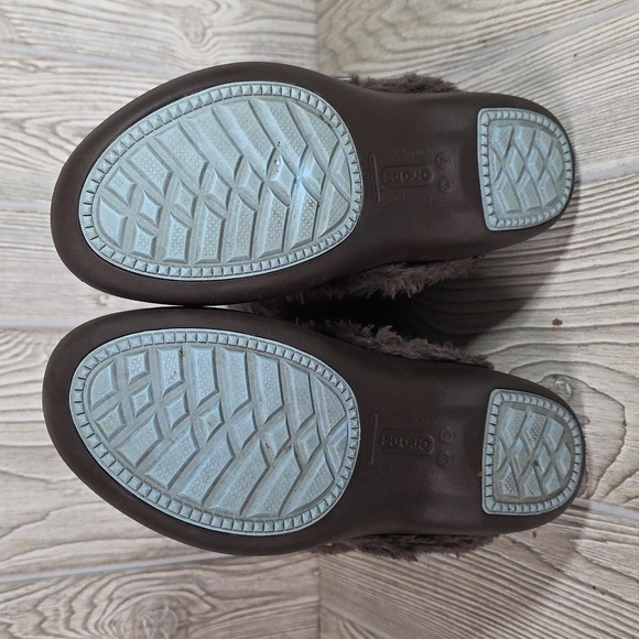 CROCS Nadia Winter Cozy Brown Faux Fur Lined Womens Boots Size 7 - Picture 11 of 14